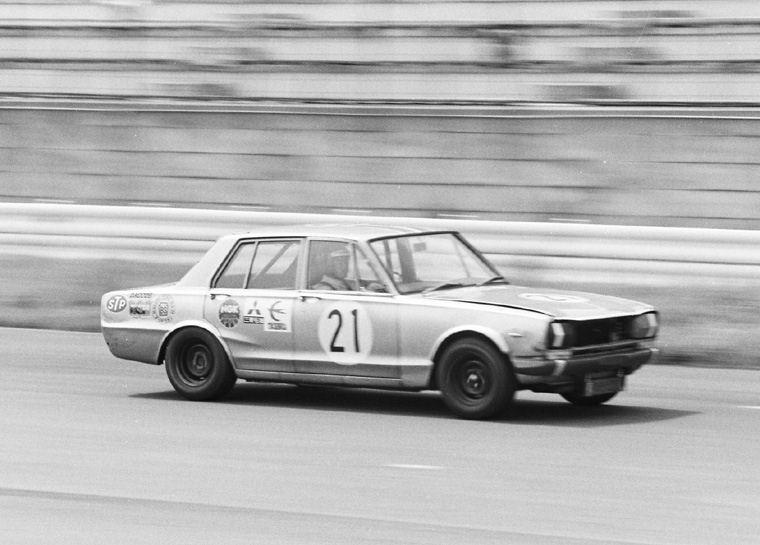 PGC10 Nissan Skyline GT-R Sedan Race Car Picture